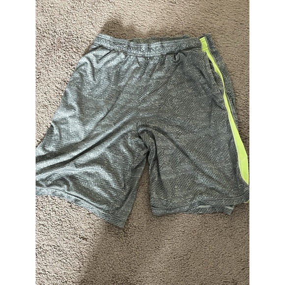 Men's Champion‎ Above Shorts Size Medium - Picture 1 of 2